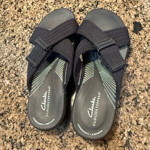 Clarks Women's Arla Wave Slide Sandals Cloudsteppers size 8 Black